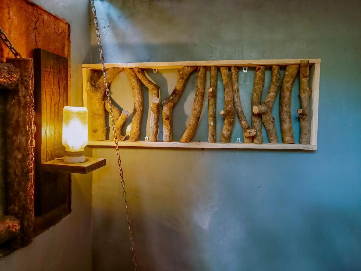 Experience The Comforts Of An Amazing Treehouse 시기리야 외부 사진
