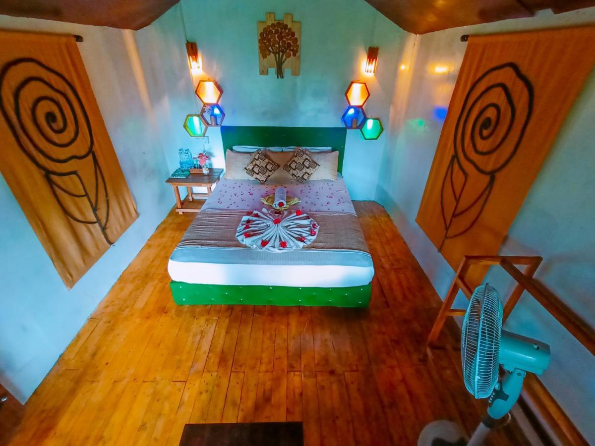 Experience The Comforts Of An Amazing Treehouse 시기리야 외부 사진